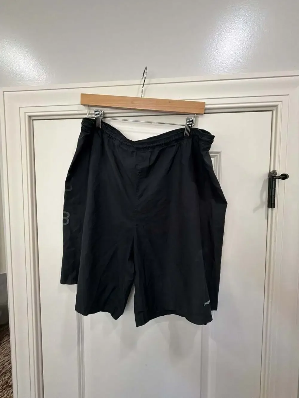 Patagonia Men's Size Large Black Athletic Shorts‎